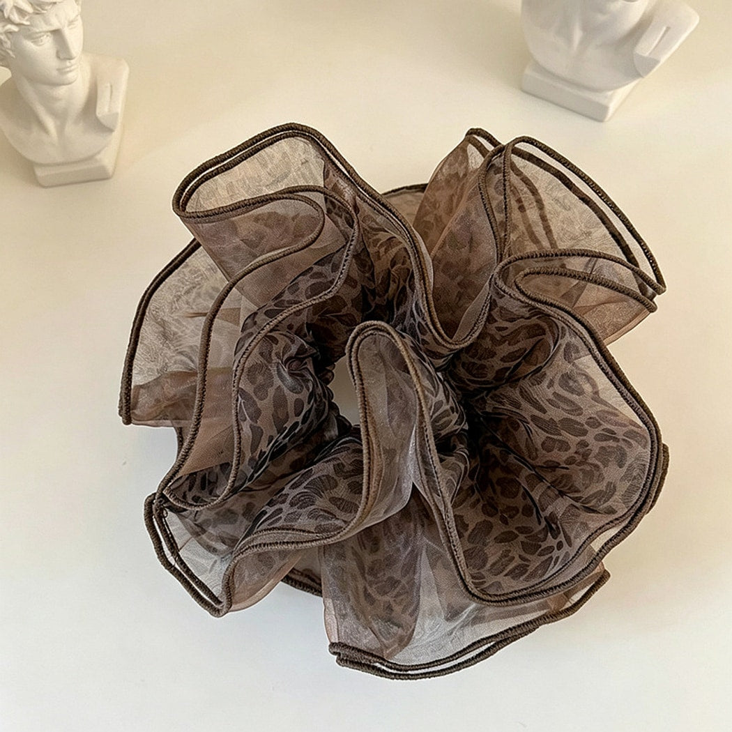 Gifty - Ruffled Leopard Print Polyester Scrunchie