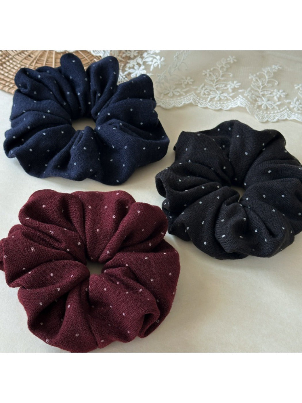 Gifty - Sweet Polka Dot Hair Tie