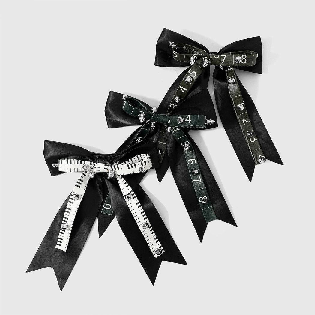 Beau - Y2K Rivet Detail Bow Hair Clip