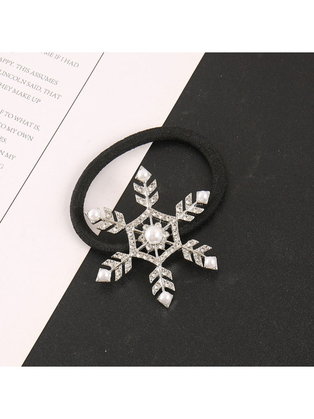 Gifty - Vintage Snowflake Hair Tie