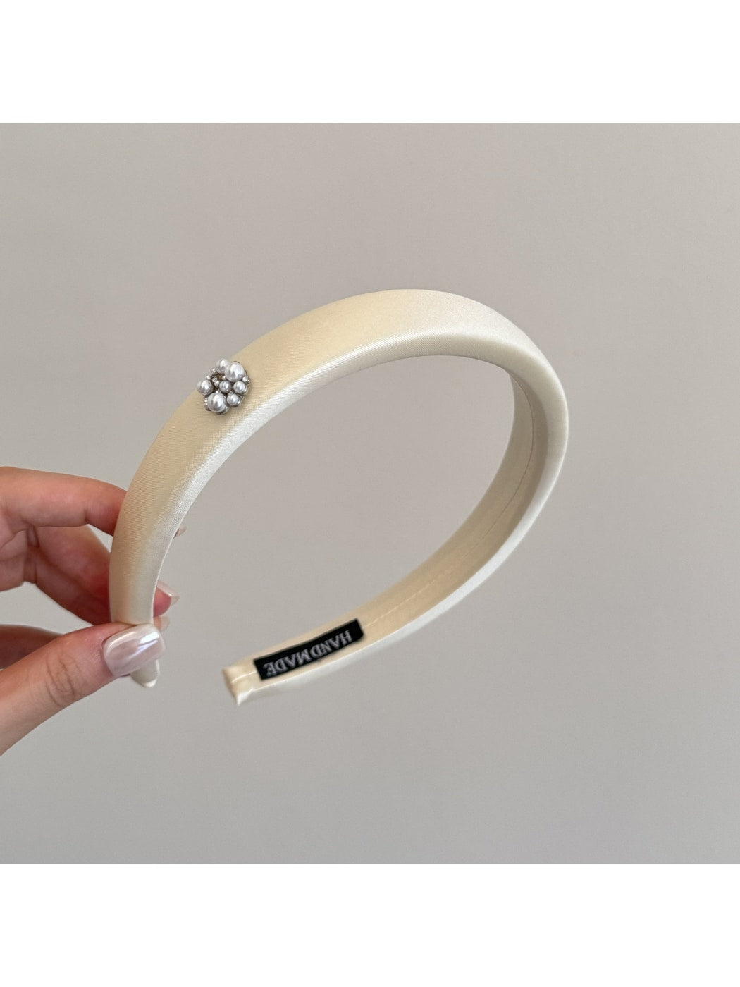Gifty - Floral Detail Satin Finish Women's Headband