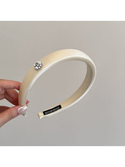 Gifty - Floral Detail Satin Finish Women's Headband