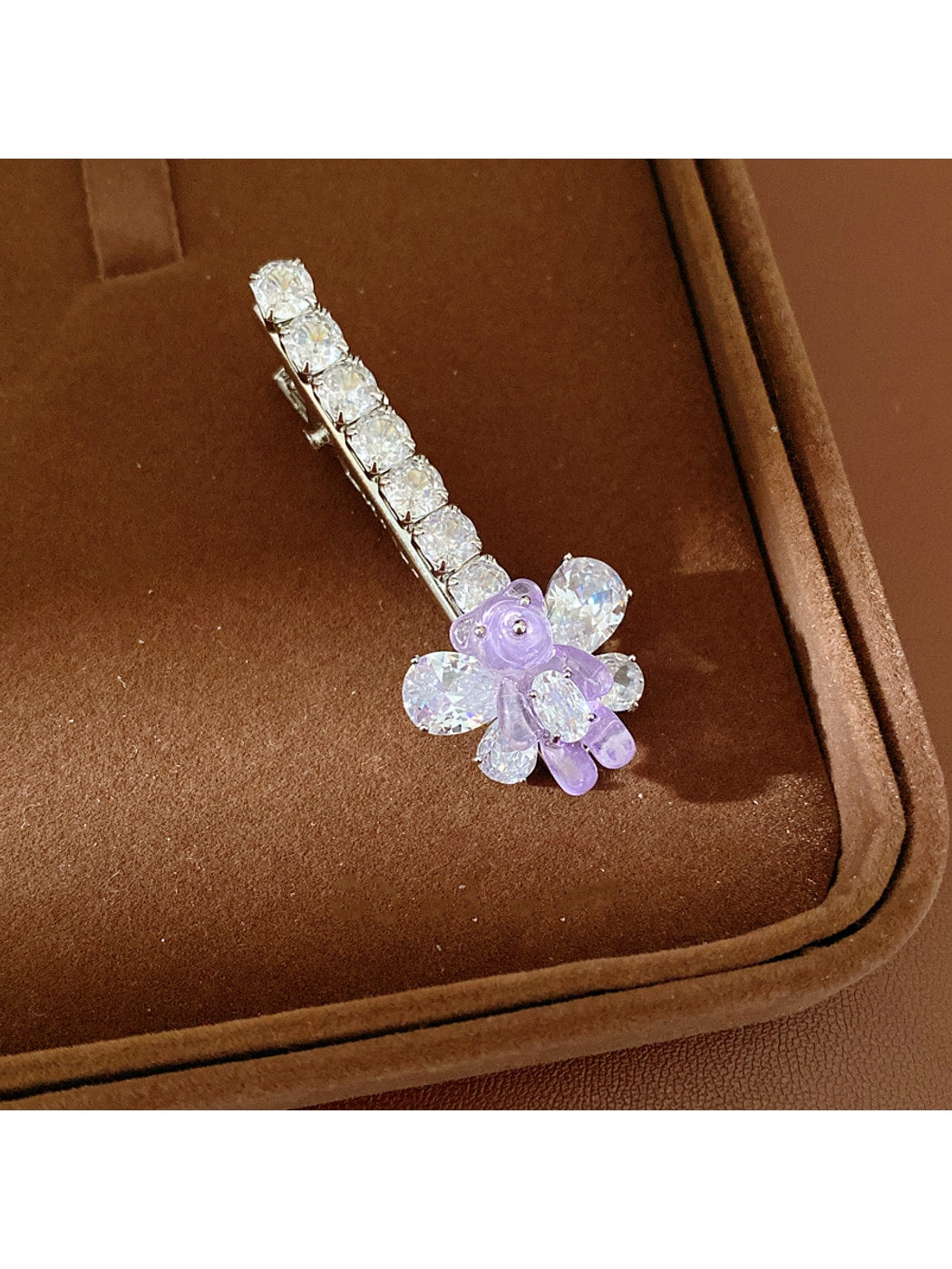 Beau - Butterfly Detail Bear Accent Duckbill Hair Clip