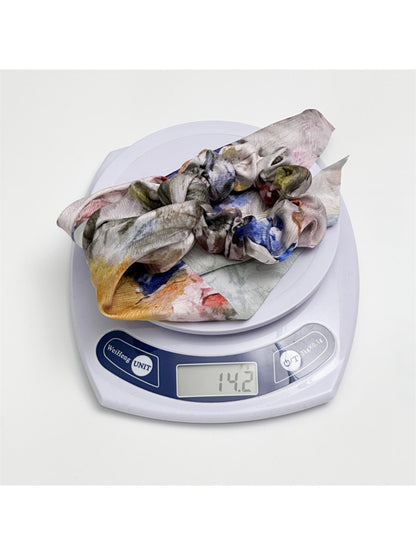 Gifty - Elegant Ink Hair Scrunchie