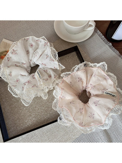 Gifty - Spring Floral Ruffle Scrunchies