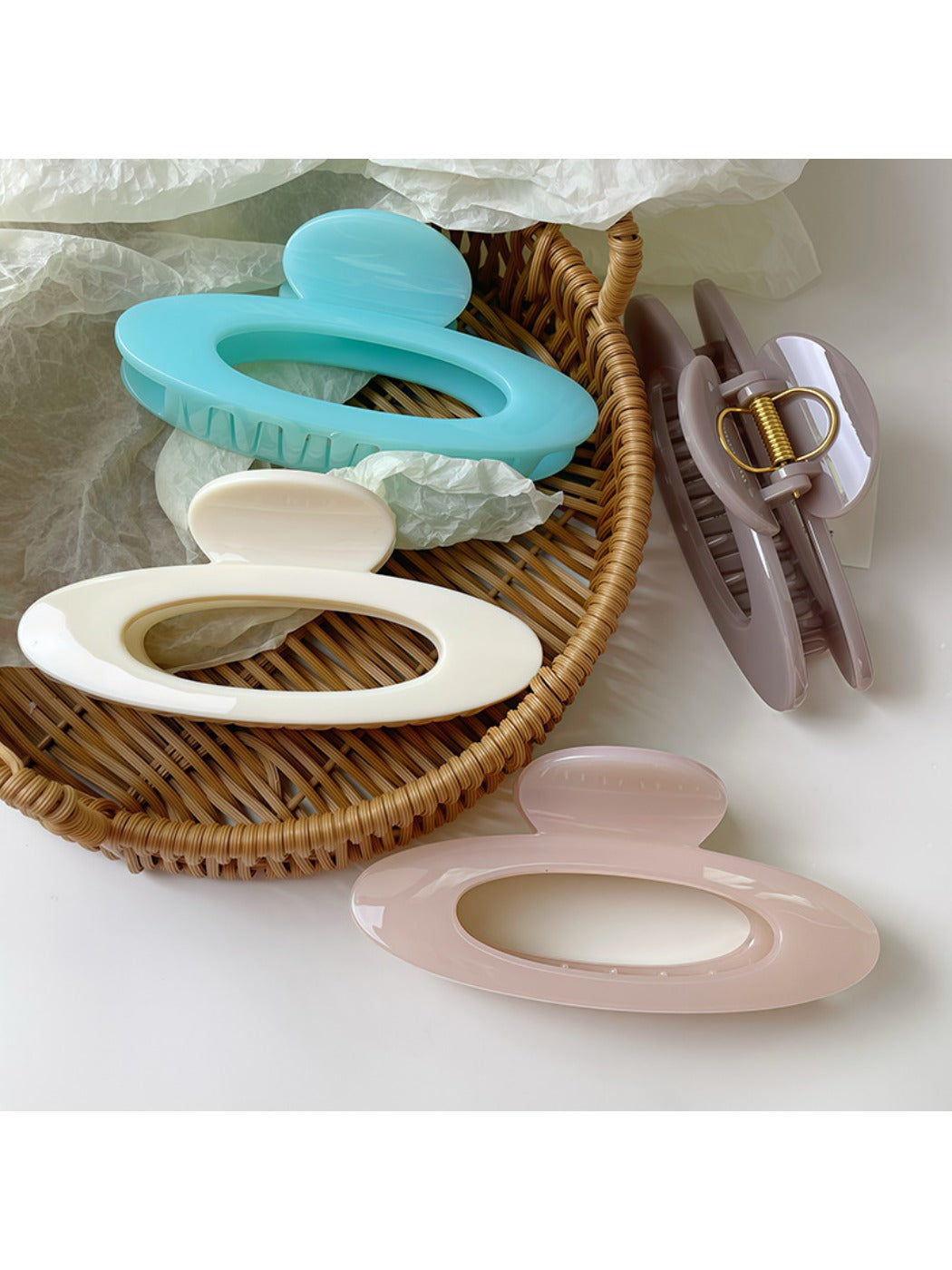 Beau - Oval Shaped Openwork Hair Claw Clip
