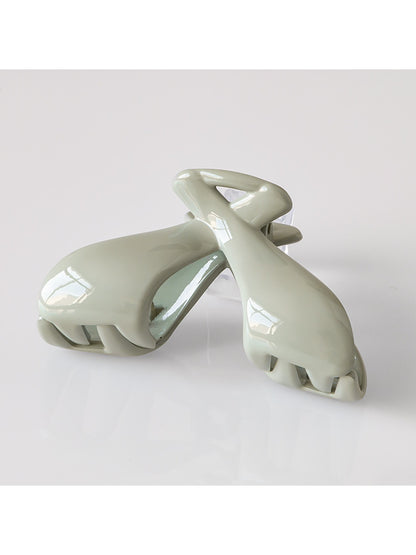 Beau - Solid Color Large Crossed Design Claw Clip