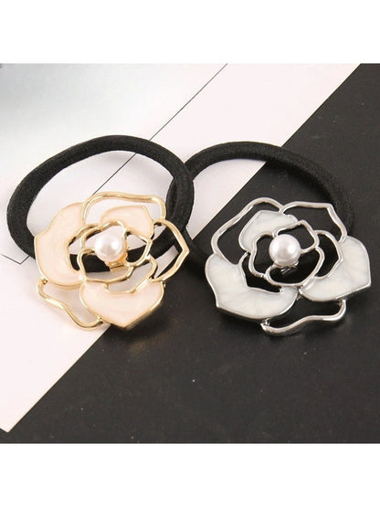 Gifty - Hollow Flower-Shaped Hair Tie