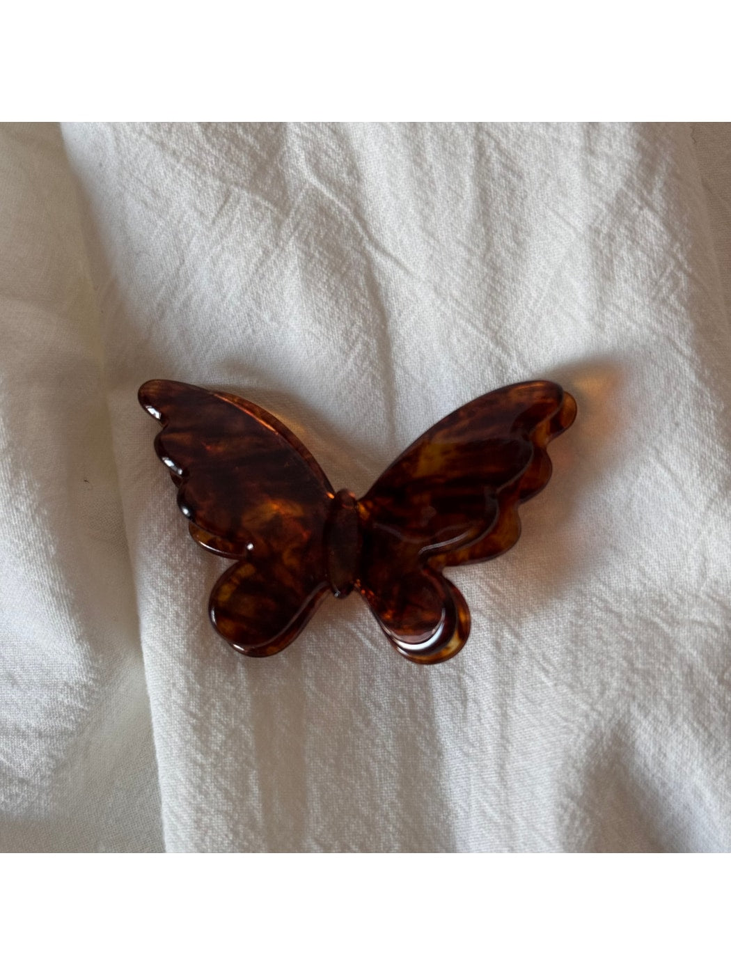 Beau - Dimensional Butterfly Acetate Hair Clip