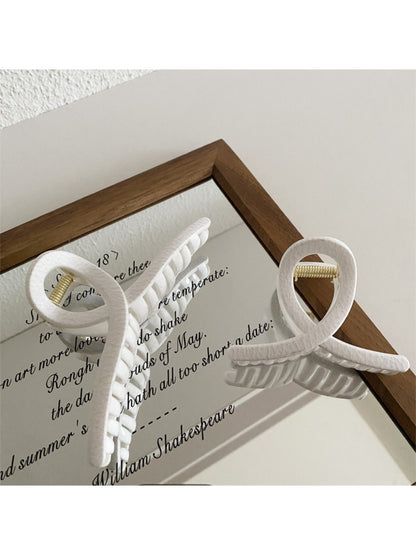 Beau - White Geometric Shaped Hair Claw Clip
