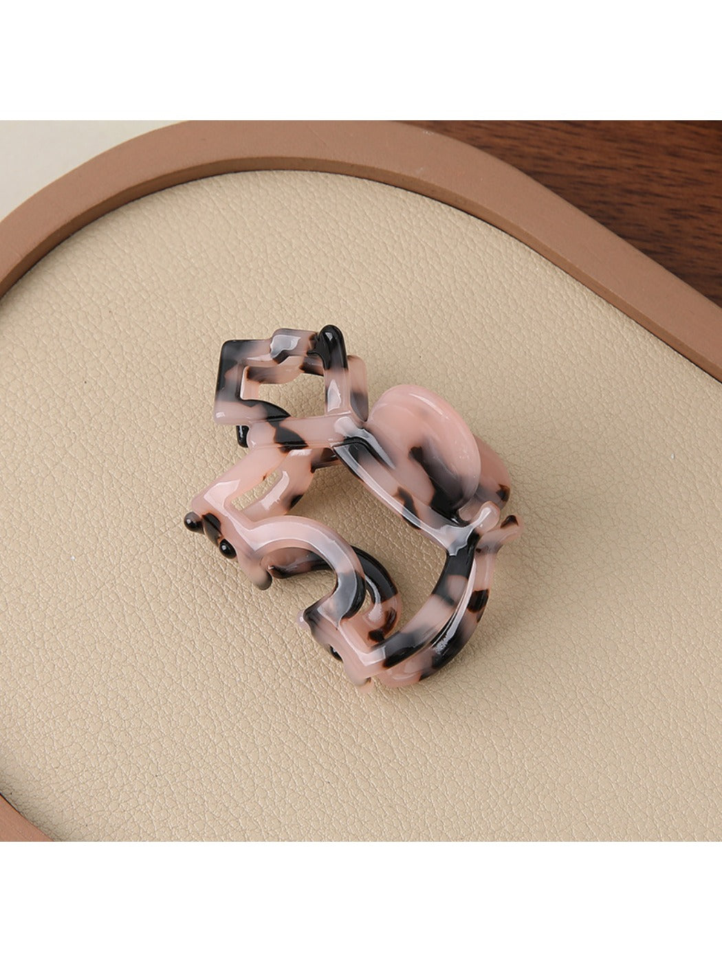 Beau - Trendy Puppy Ponytail Hair Claw Clip