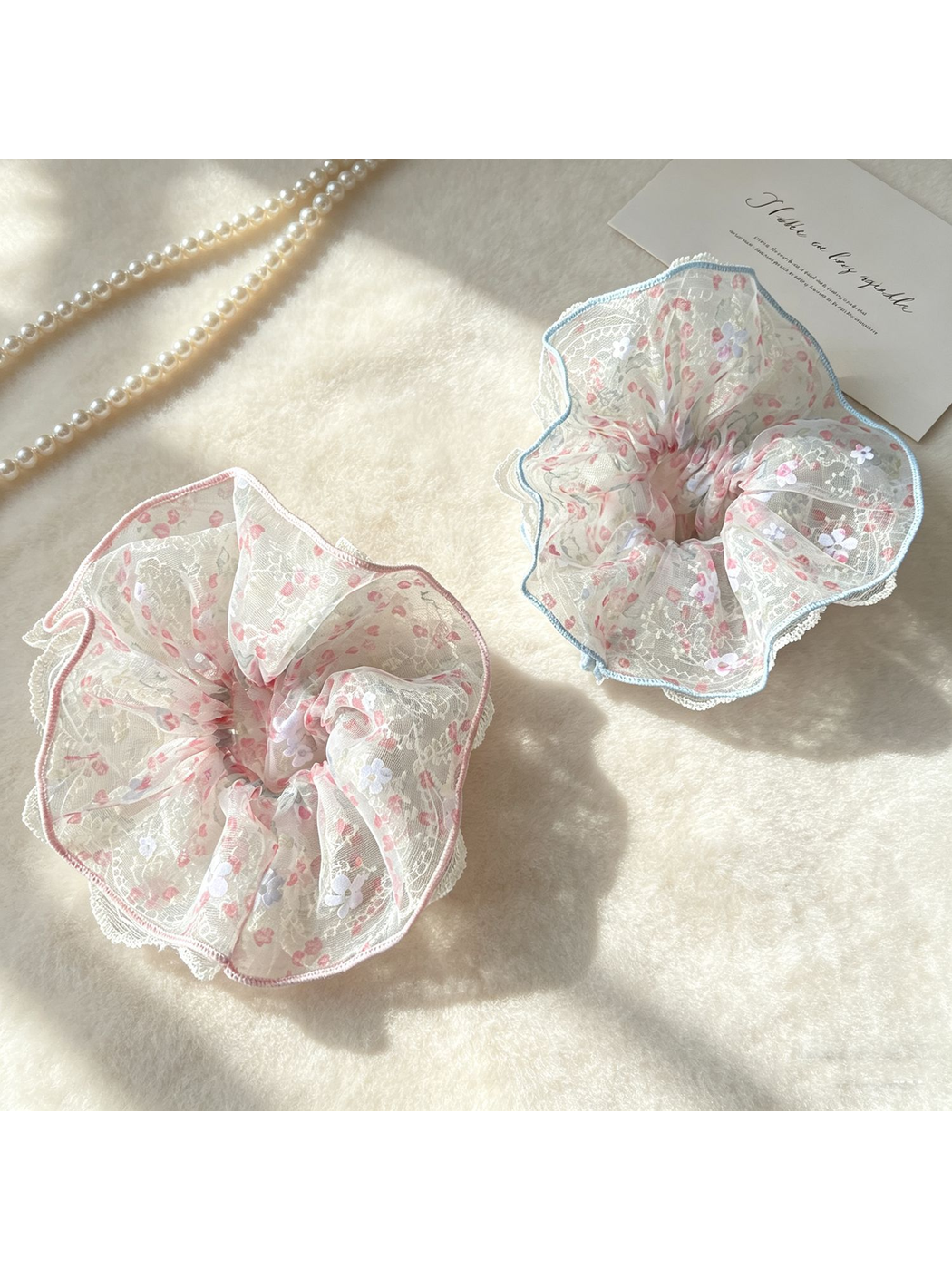 Gifty - Lace Trim Floral Gathered Scrunchie