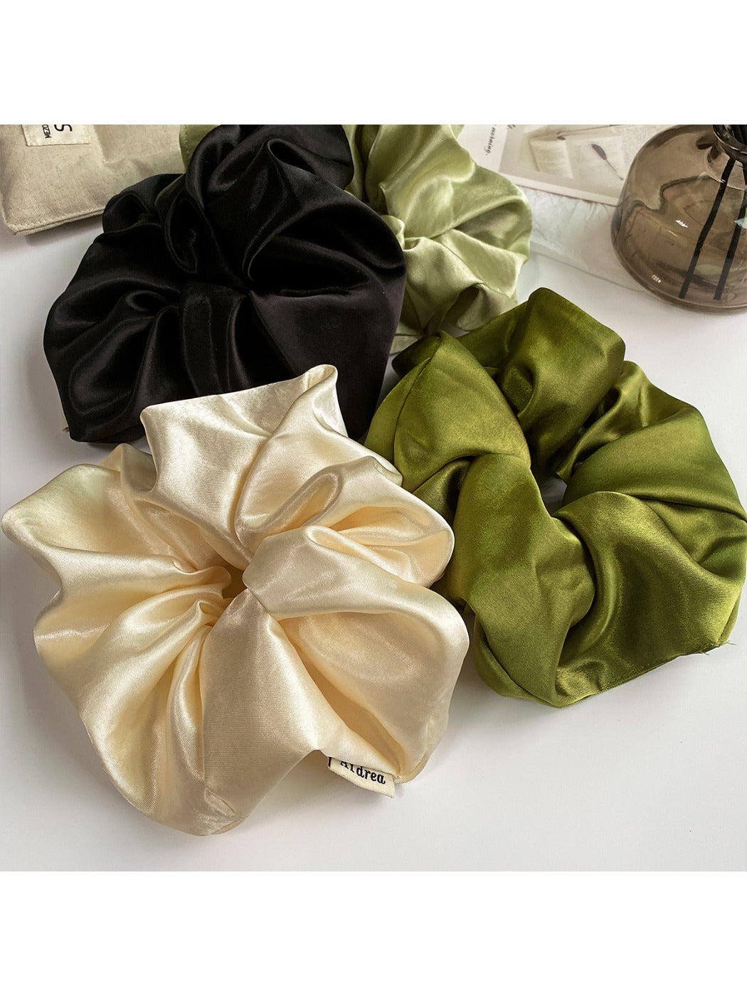 Gifty - Satin Solid Color Scrunchie
