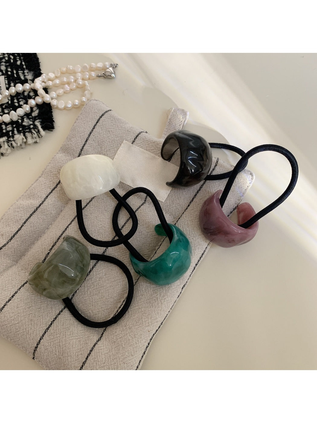 Gifty - Simple Retro Curved Hair Tie