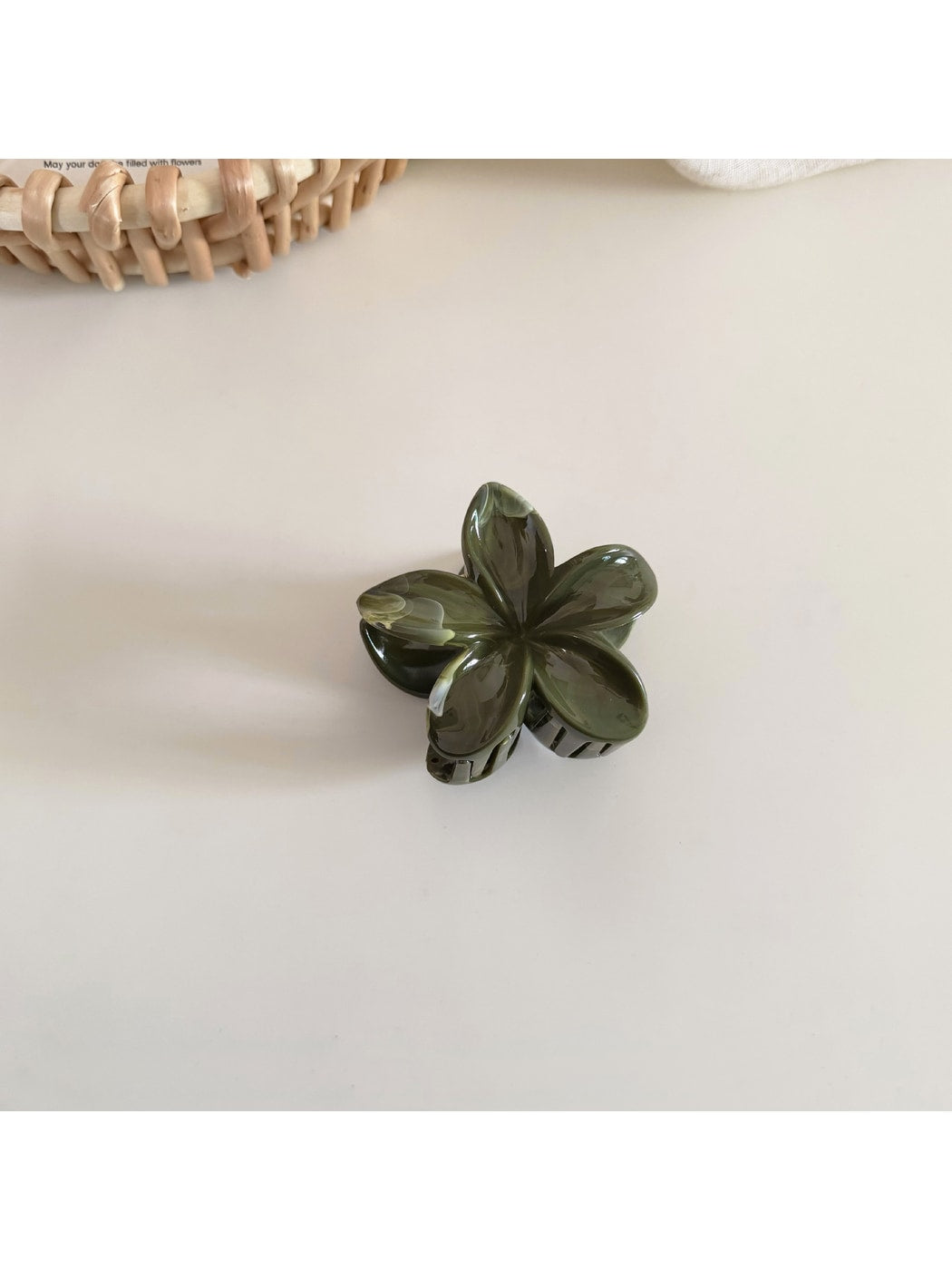 Beau - Minimal Geometric Hair Styling Claw Clip