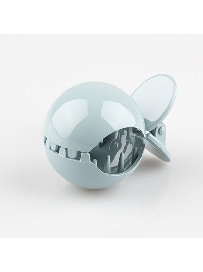 Beau - Cute Solid Color Fish Shaped Claw Clip