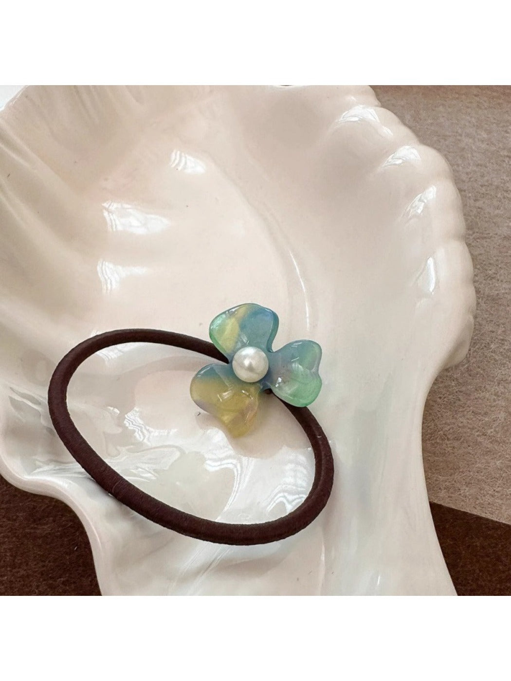 Gifty - Acetate Flower Shaped Hair Tie