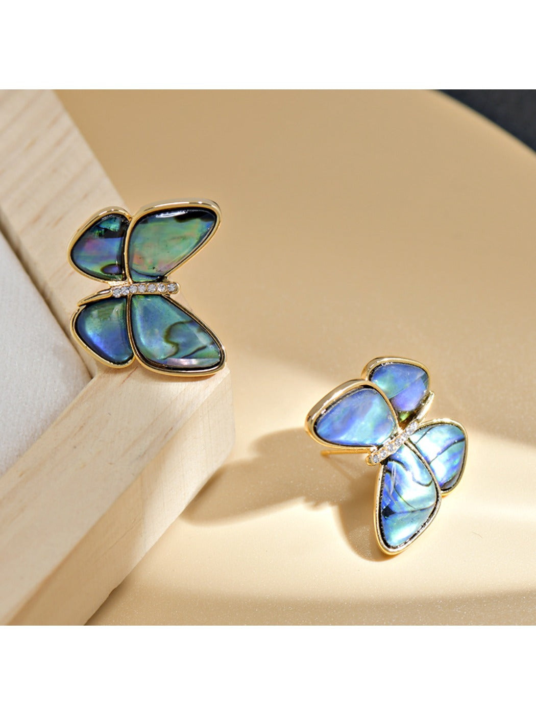 Earedge - Fashionable Butterfly-Shaped Stud Earrings