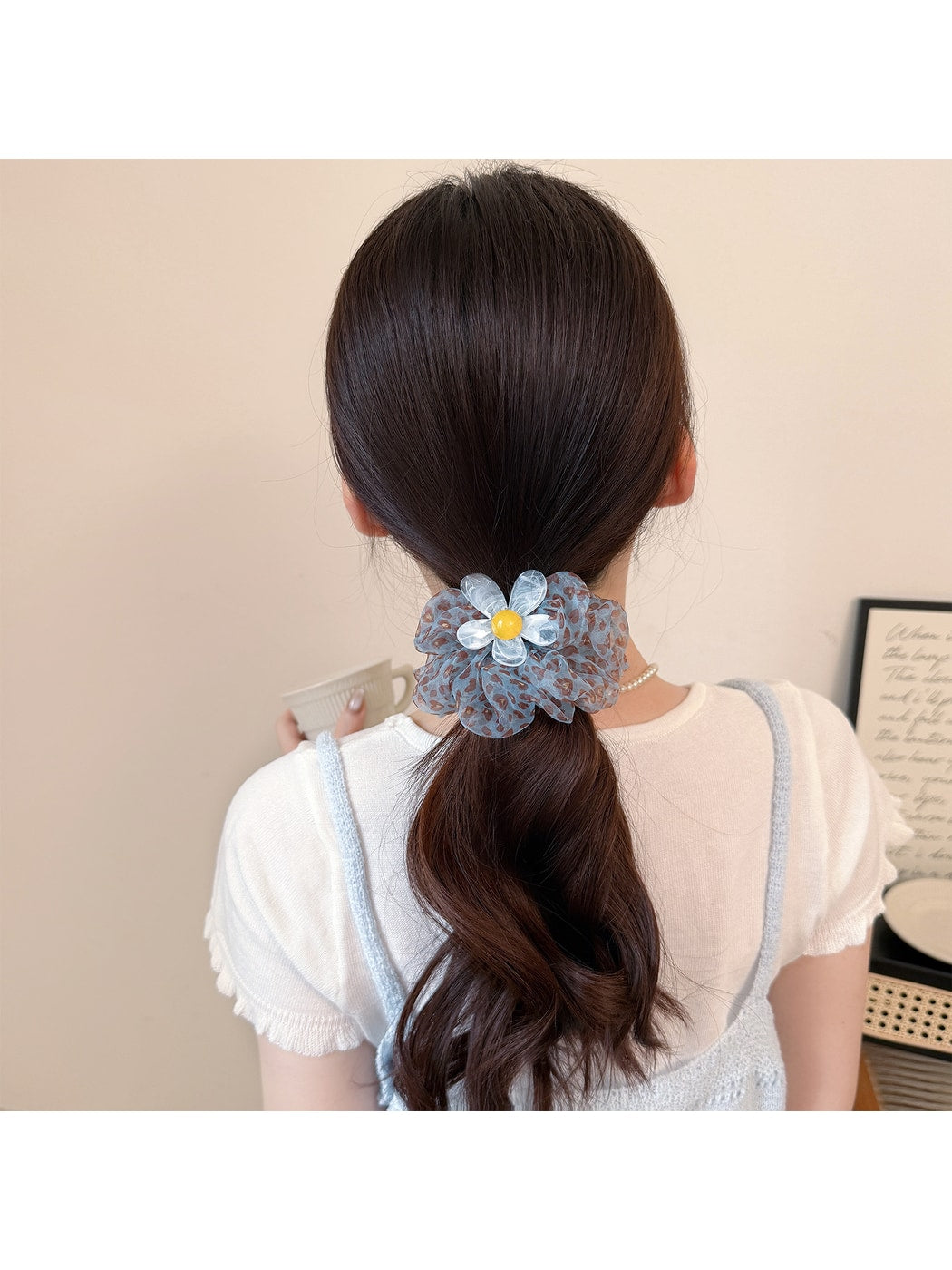 Gifty - Printed Polyester Mesh Ruffled Scrunchie