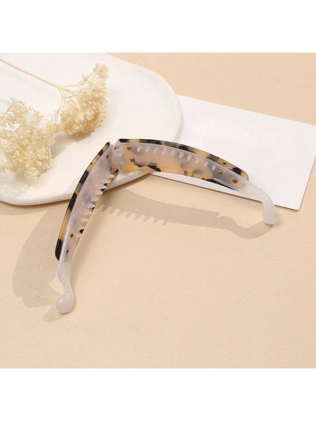 Beau - Trendy Acetate Hair Clip
