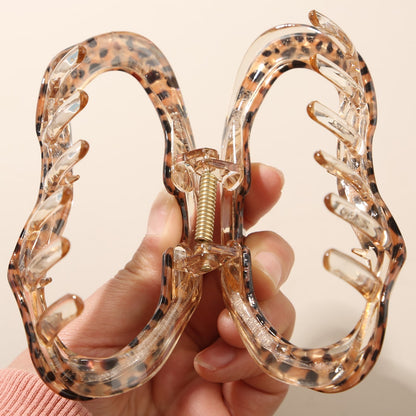 Beau - Cloud Shaped Hollow Out Acetate Claw Clip
