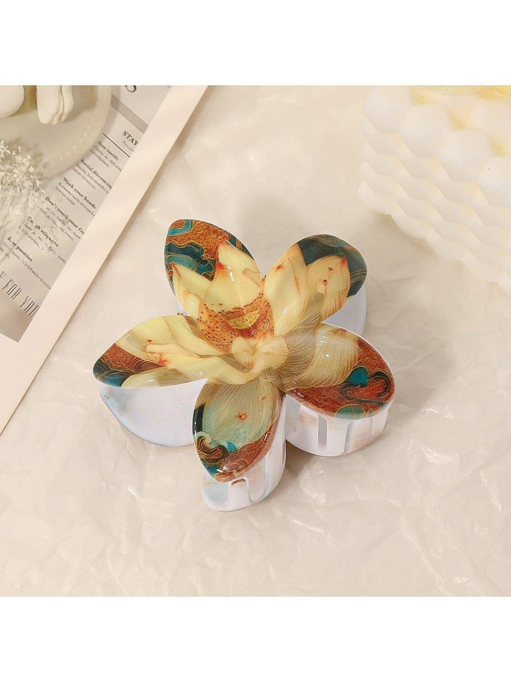 Beau - Vintage Vibrant Flower Shaped Claw Clip