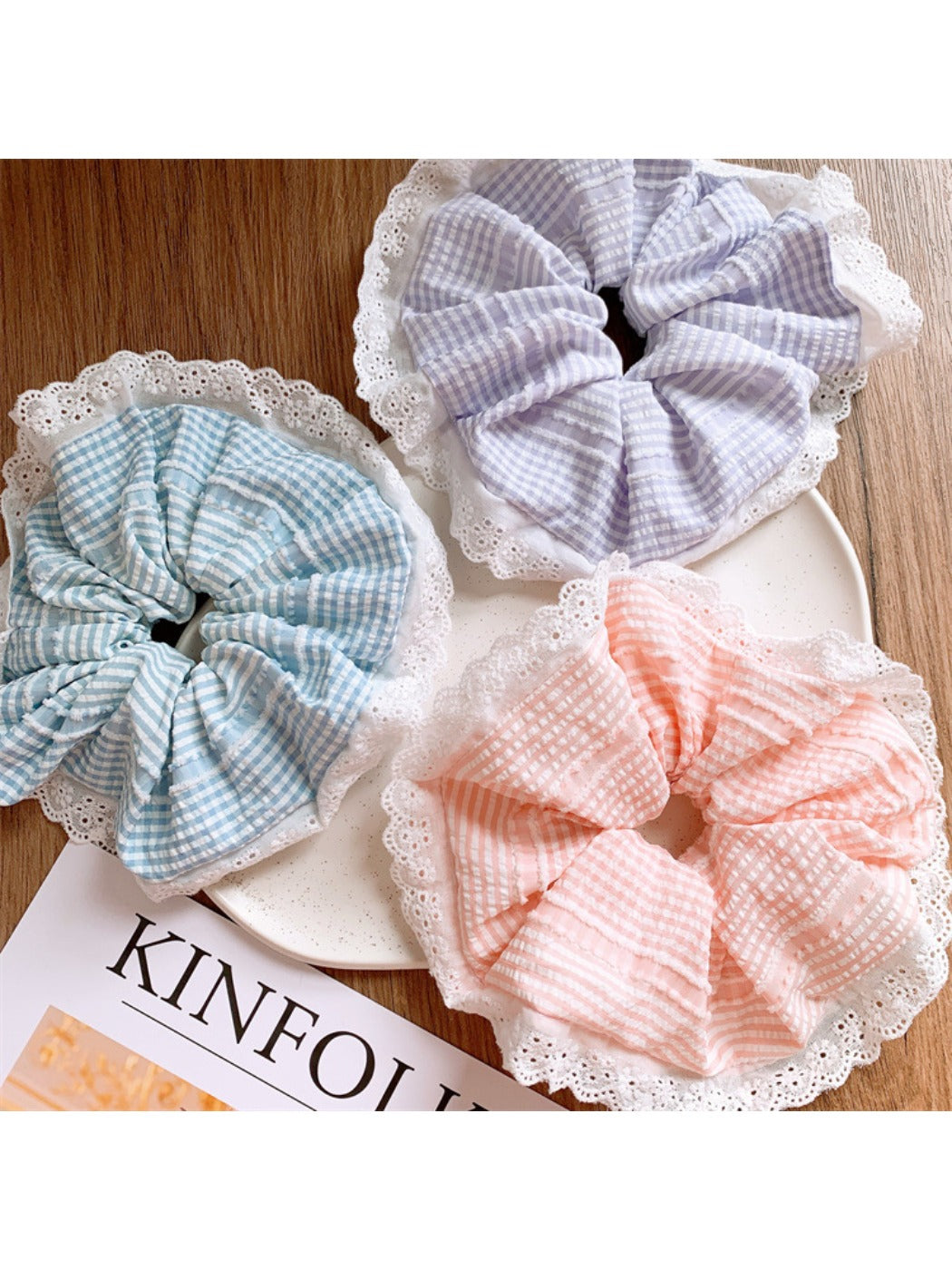 Gifty - Country Style Lace Scrunchie