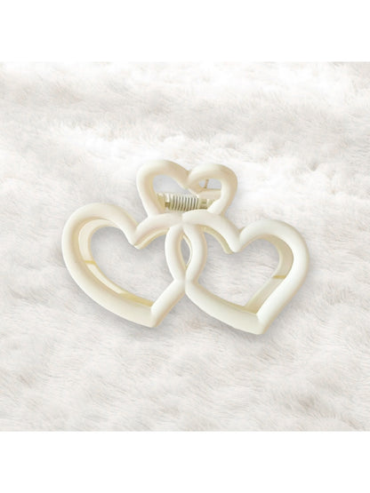 Beau - Double Heart Cutout Plastic Hair Claw Clip