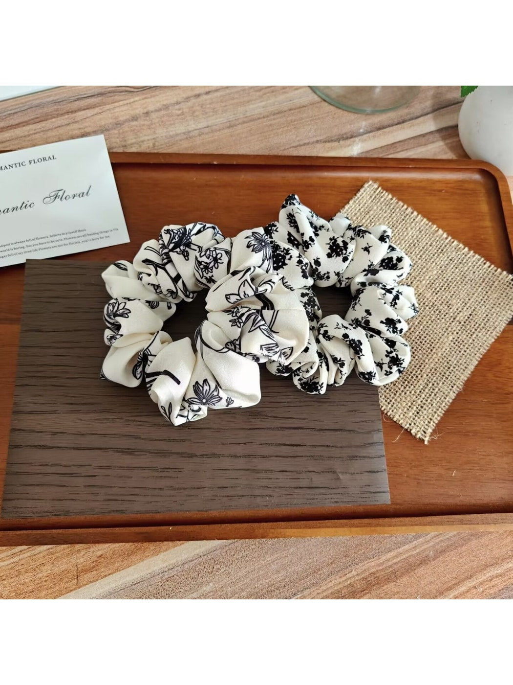 Gifty - Flower Print Polyester Elastic Hair Scrunchie