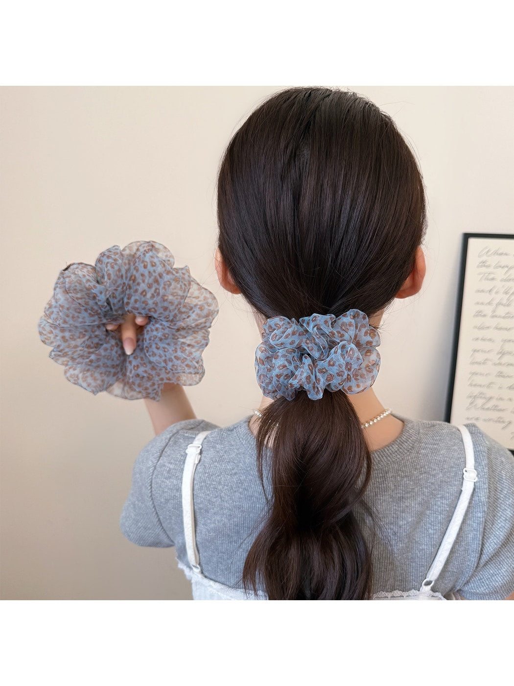 Gifty - Printed Polyester Mesh Ruffled Scrunchie