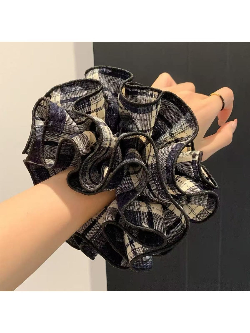 Gifty - Vintage Plaid Four Layer Scrunchie