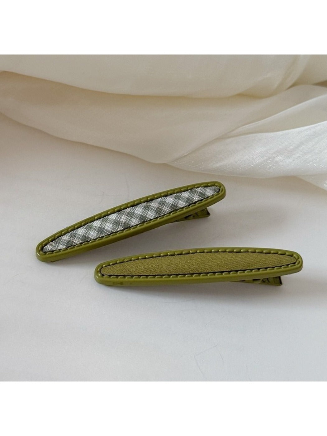 Beau - An Elegant Green Hair Clip
