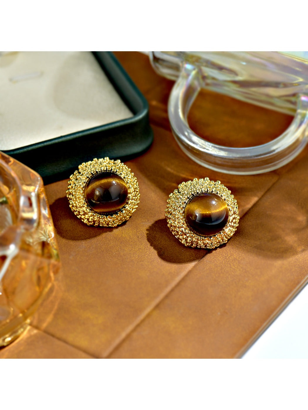 Earedge - Three-Dimensional Round Earrings