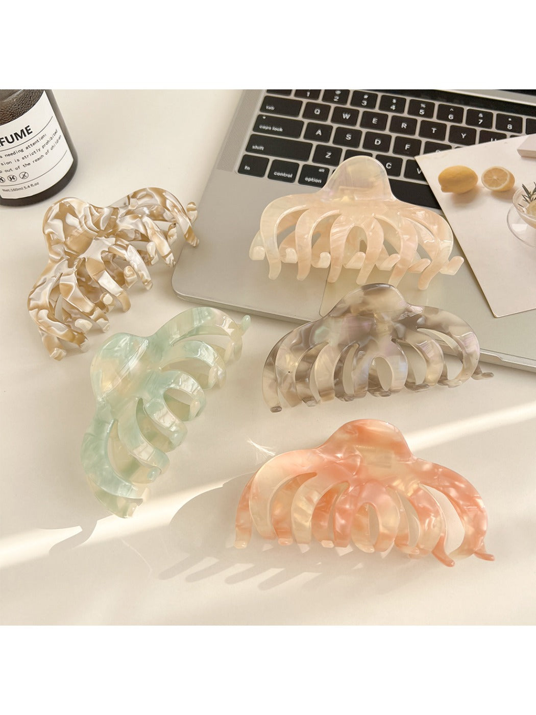 Beau - Vintage Pumpkin-Shaped Hair Clip