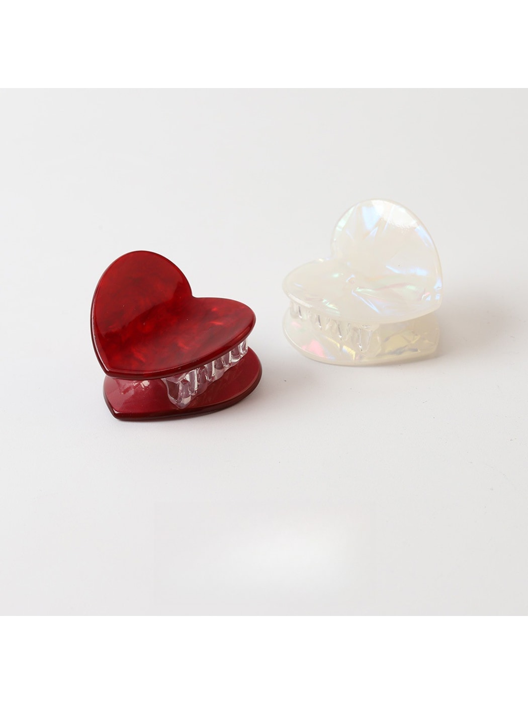 Beau - Simple Heart Design PVC Hair Claw Clip