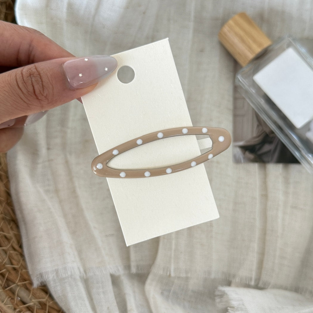 Beau - Oval Polka Dot Cutout Hair Clip