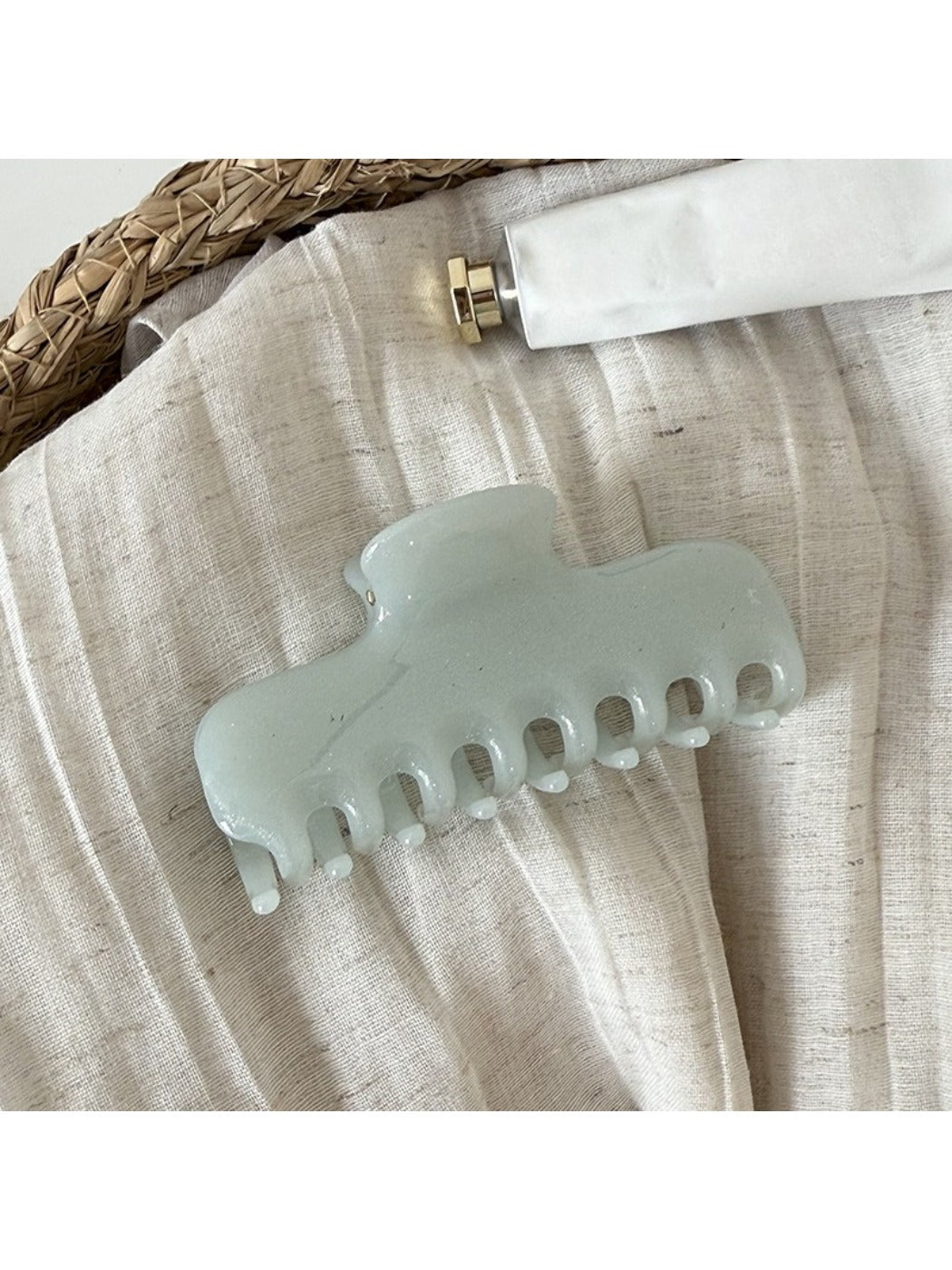 Beau - Sweet Large Square Hair Claw Clip
