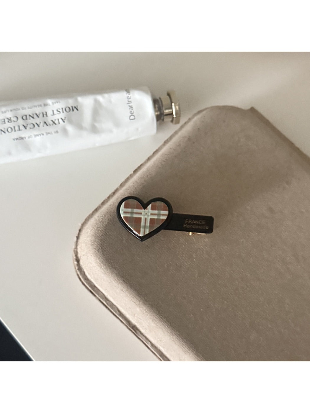 Beau - A Flower Shaped Heart Plaid Hair Clip