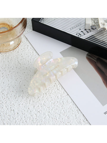 Beau - Minimalist Hair Claw Clip
