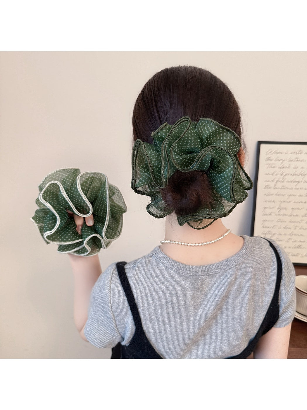 Gifty - Polka Dot Mesh Ruffled High Elasticity Scrunchie