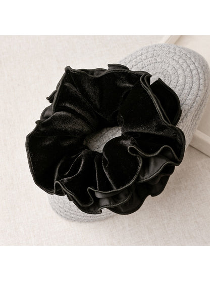 Gifty - Satin Elegant Versatile Scrunchie