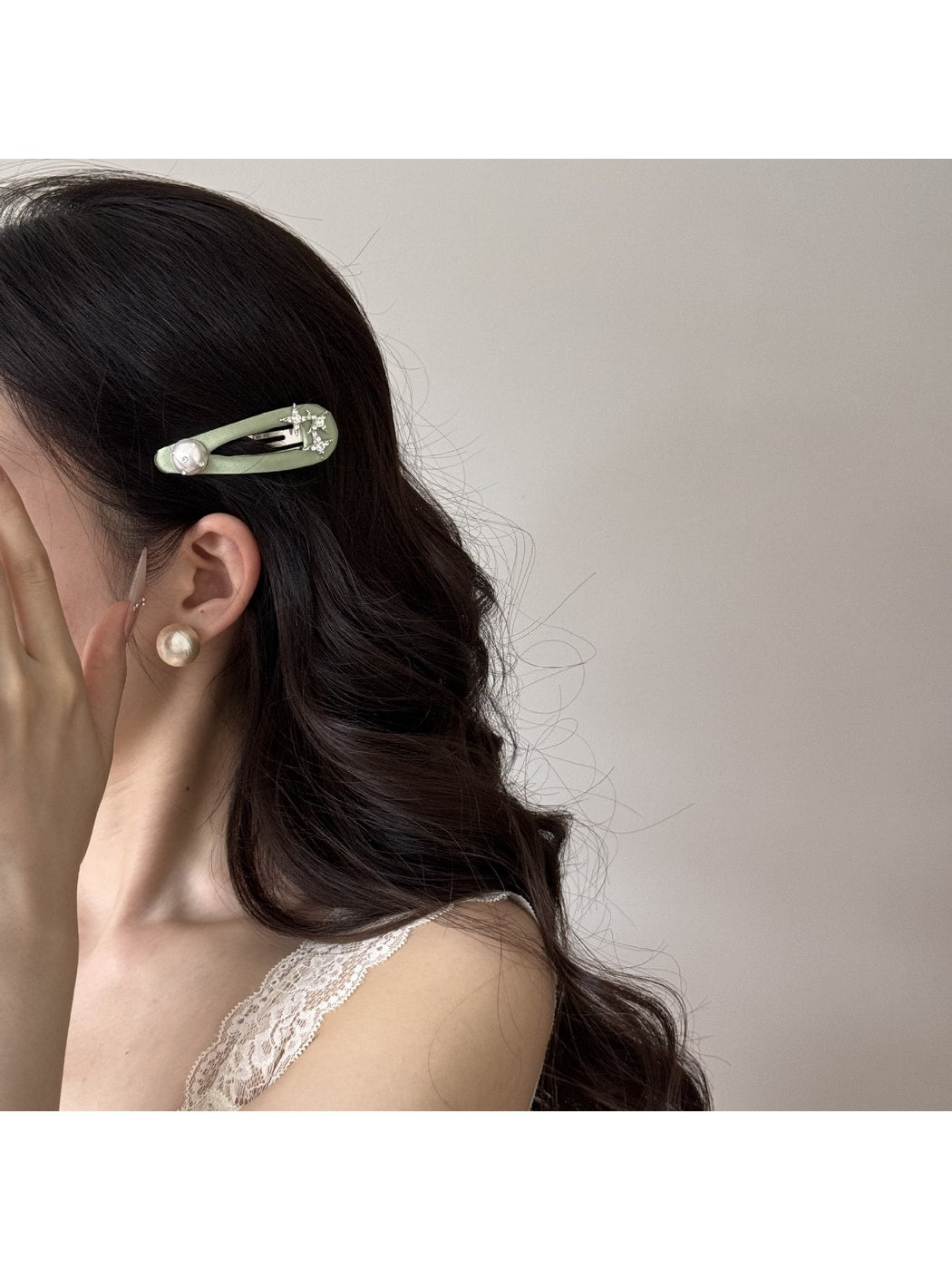 Beau - Sweet Style Star Embellished Snap Hair Clip