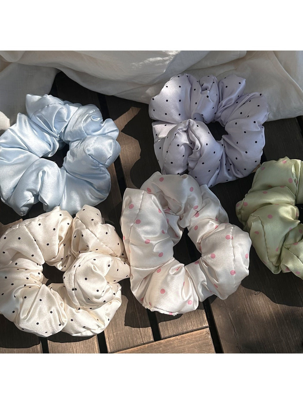 Gifty - Gentle Temperament Polka Dot Scrunchie