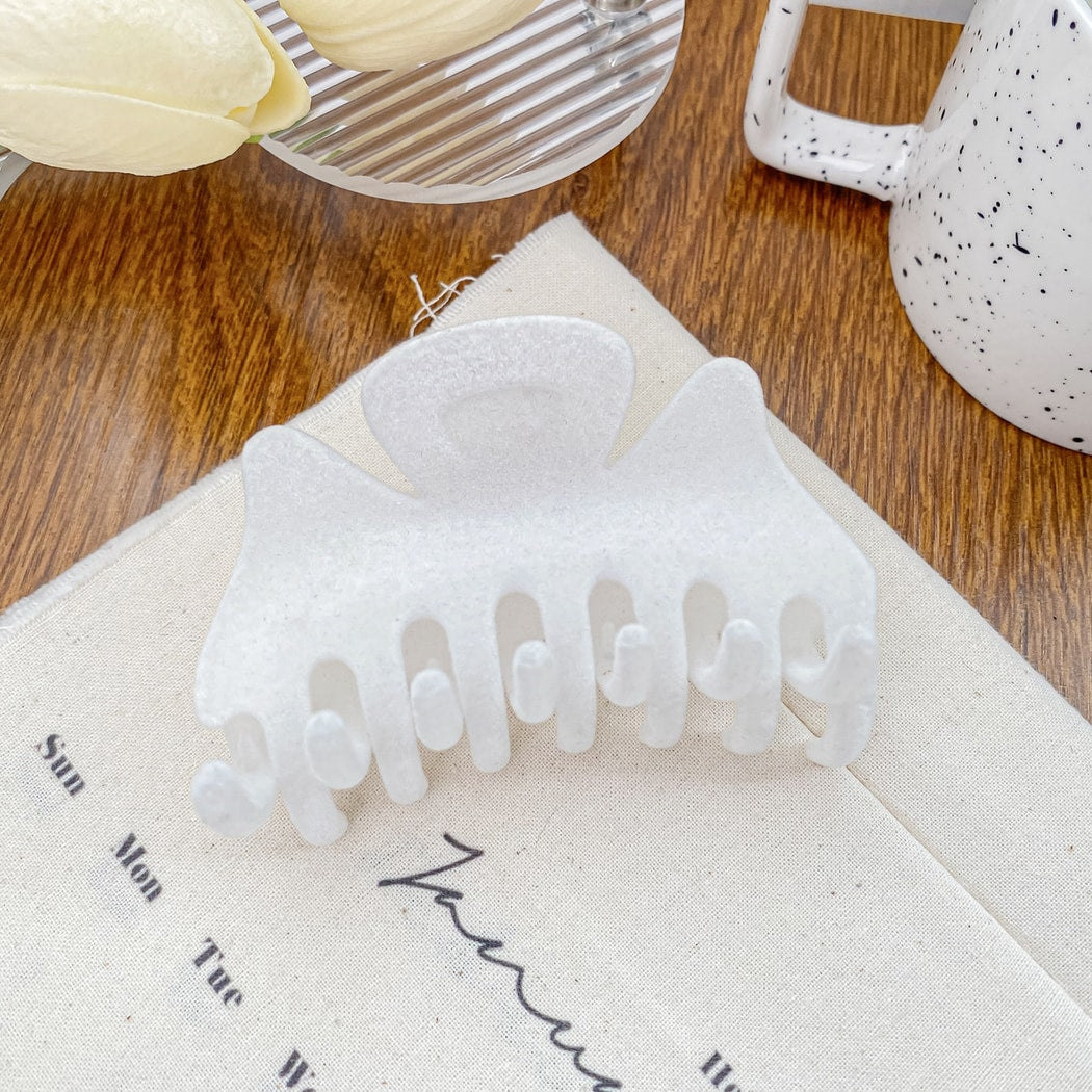 Beau - Solid Plush Textured Fashion Claw Clip