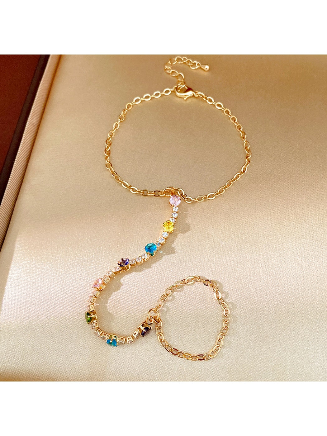 Lovra - Alloy Synthetic Zircon Circle Bracelet