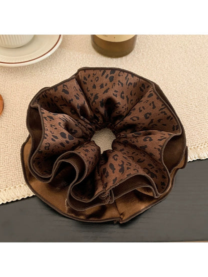 Gifty - Fall Winter Leopard Print Hair Scrunchie