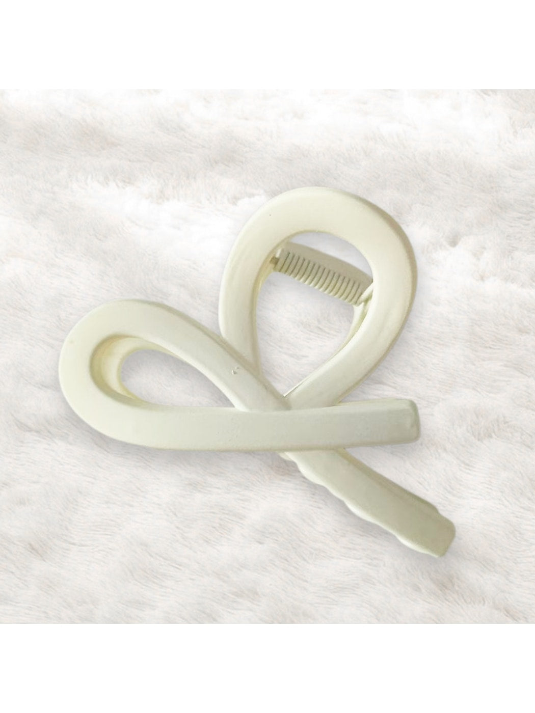Beau - Twisted Hollow Plastic Modern Style Claw Clip