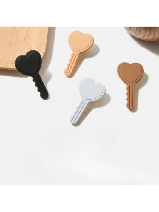 Beau - Creative Fun Key Minimalist Hair Clip
