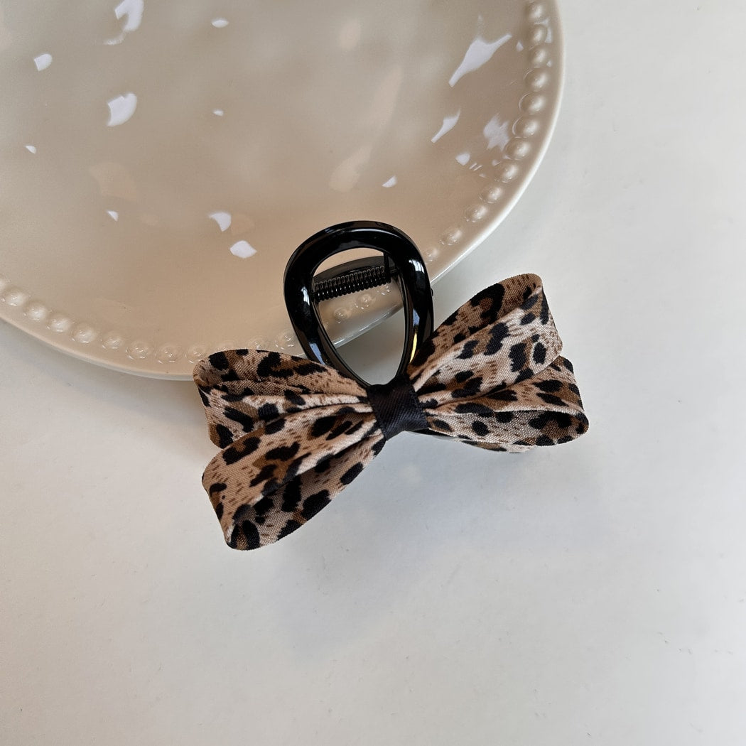 Beau - Edgy Leopard Print Bow Claw Clip
