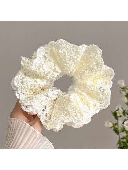 Gifty - Large Lace Hair Loop